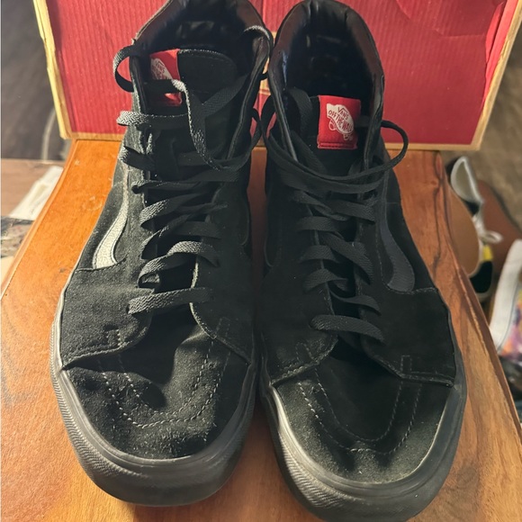 Vans men’s size 13 sk8 hi blacked out suede - Picture 2 of 4